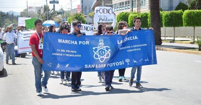 Marcha Ciencia y Tecnología